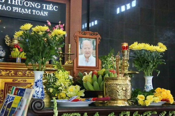 bàn thờ vong sau 49 ngày