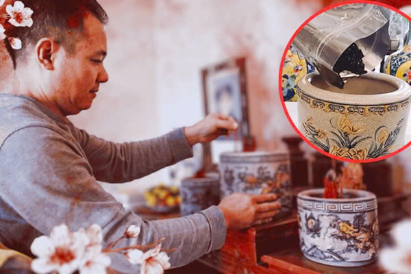 chân nhang bàn thờ gia tiên