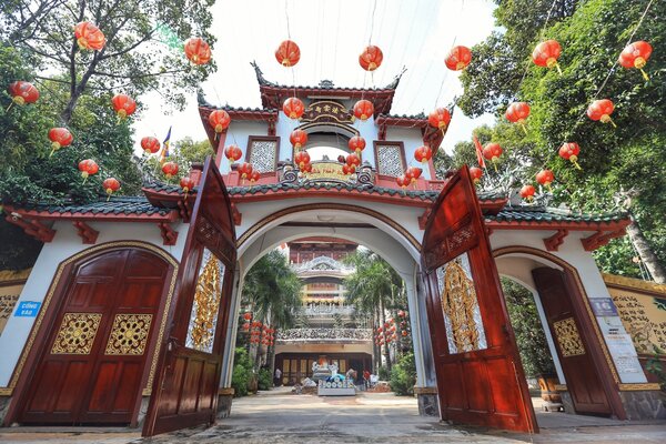 chùa pháp vân tân phú