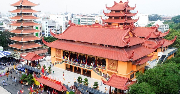 chùa việt nam quốc tự