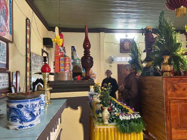 Cúng 49 ngày có phải ra mộ không