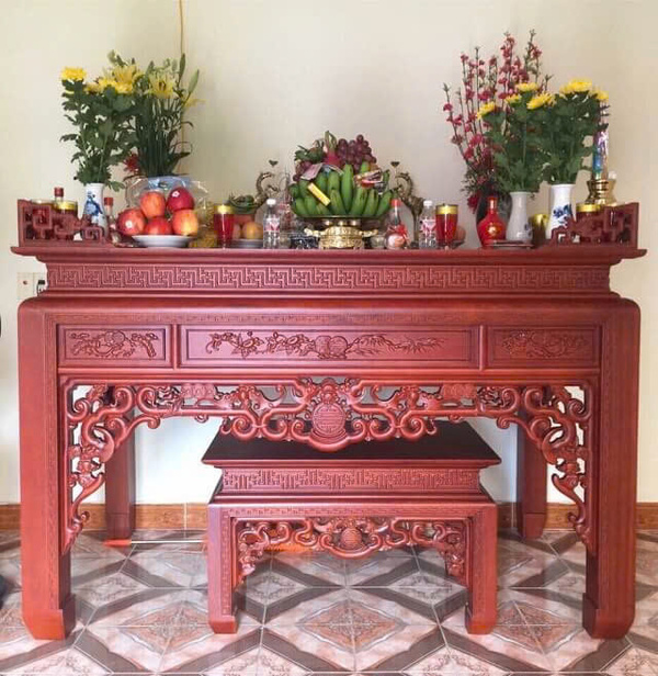 đặt bàn thờ gia tiên