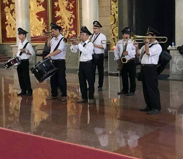 đội kèn đám ma