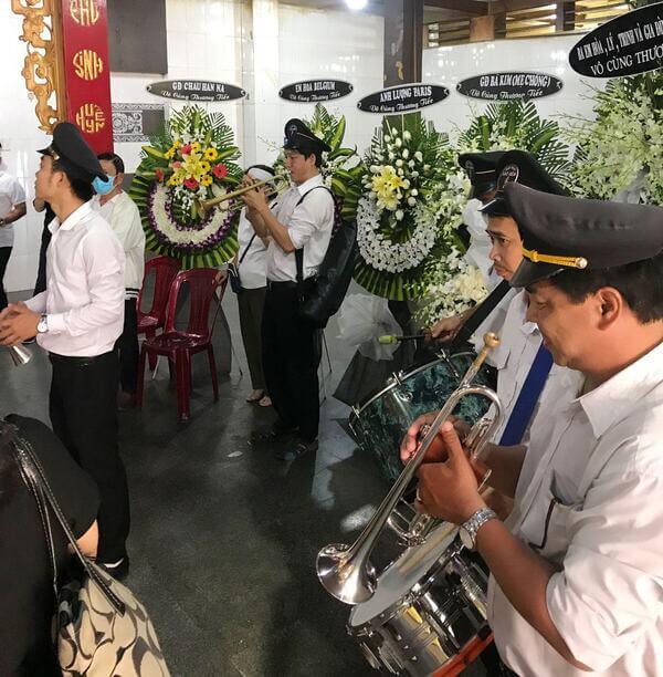 đội kèn trống đám ma