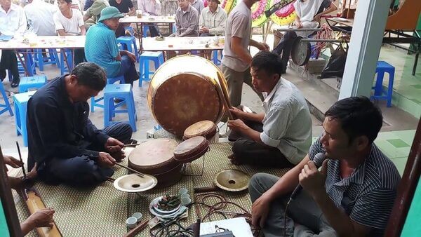 đội kèn trống đám ma