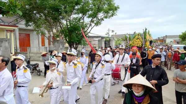 đội kèn trống đám ma