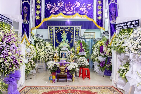 hoa viếng đám tang
