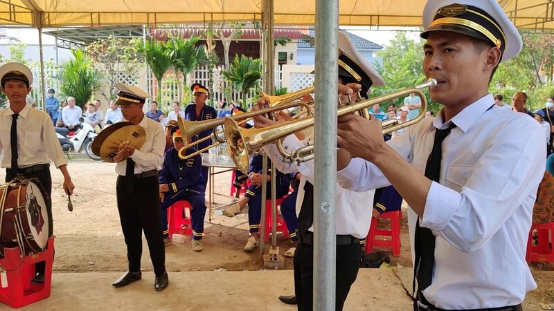 LƯU Ý KHI SỬ DỤNG KÈN TÂY ĐÁM MA TRONG LỄ TANG