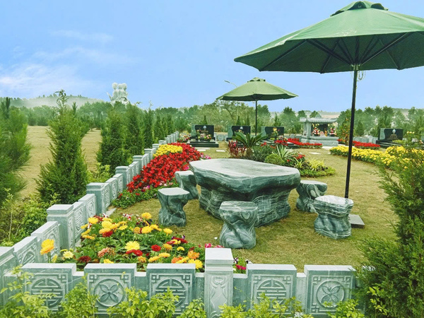 Khuôn viên mộ gia tộc