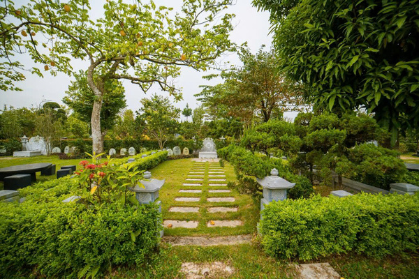 Khuôn viên mộ gia tộc