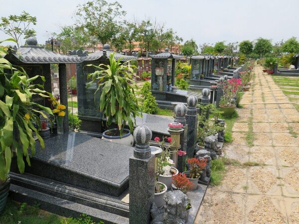 kích thước xây mộ ốp gạch