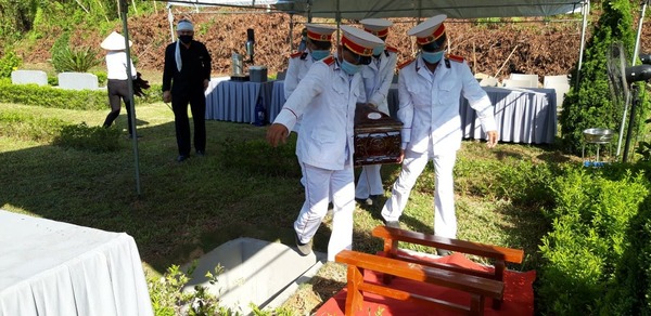 lễ hạ huyệt