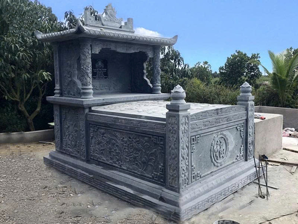 Mẫu mộ có mái che