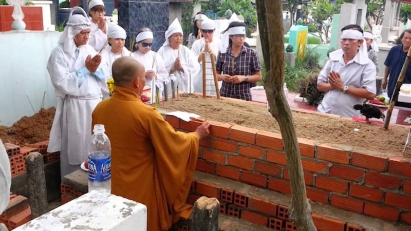 Ý NGHĨA TỤC MỞ CỬA MẢ TRONG VĂN HÓA VIỆT