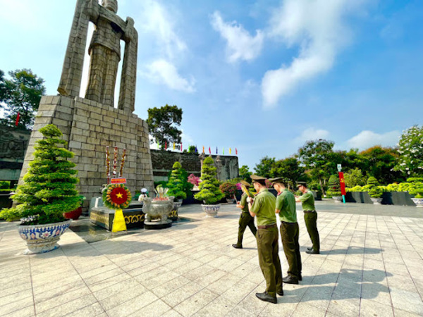 nghĩa trang thành phố