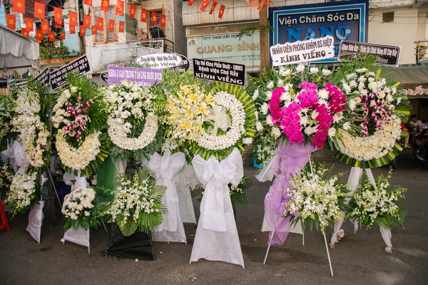 Vòng hoa tang lễ