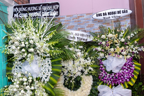 Vòng hoa tang lễ