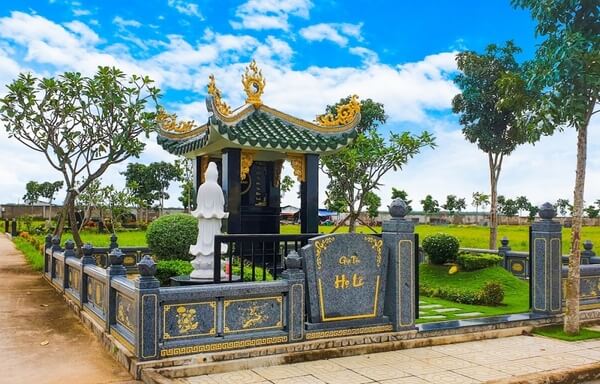 xây nhà mồ đơn giản