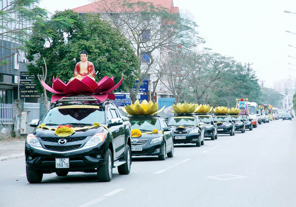 xe tang đám ma,