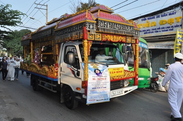 xe tang lễ