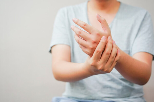 yếu bóng vía là gì